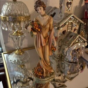 Home Interiors Elegant Figurine with Gold and Cream Accents